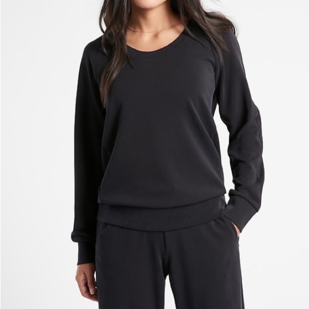 NWT Athleta Seasoft Scoop Neck Sweatshirt Black Small